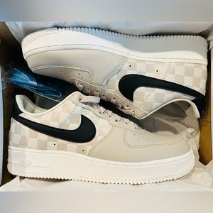 Exclusive LeBron Nike Air Force 1 '07 La La Land - Size 9
